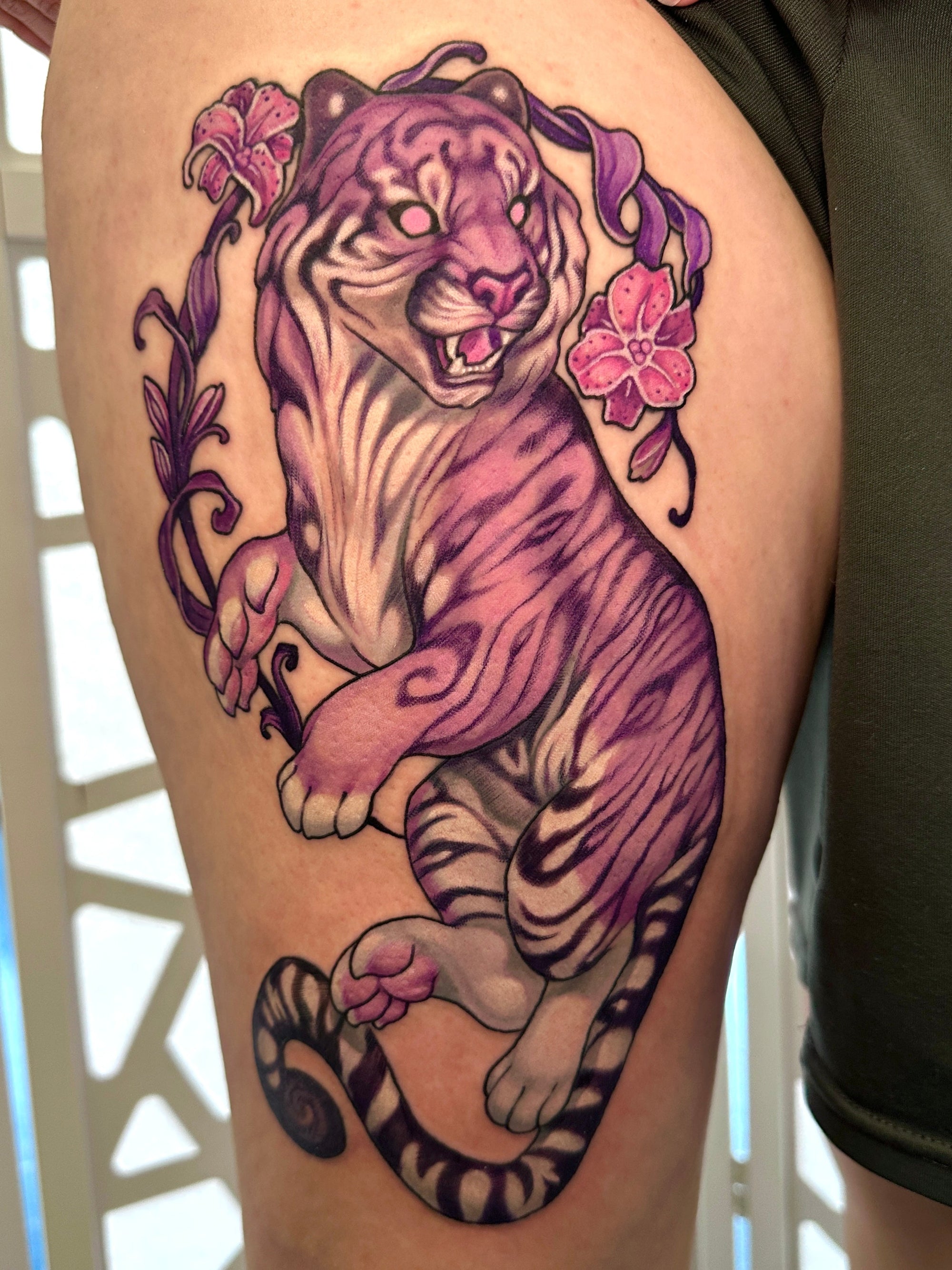 Raigen Curtis Brings a Splash of Color into Everything She Touches
